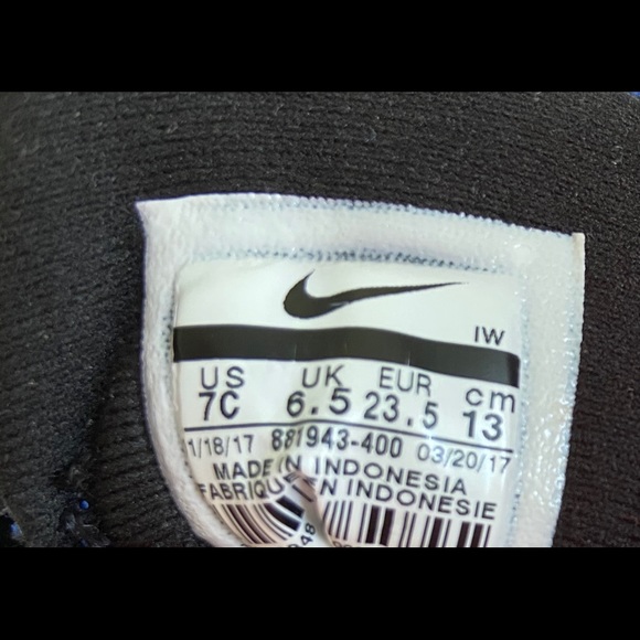 Nike - Size 7 - Toddler - Picture 7 of 8
